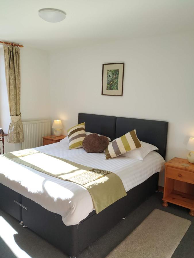 Le Jardin B&B Isigny-le-Buat Экстерьер фото