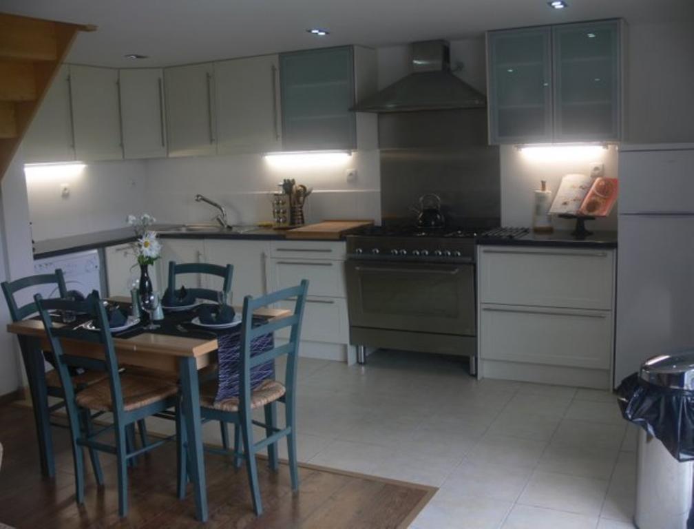 Le Jardin B&B Isigny-le-Buat Номер фото