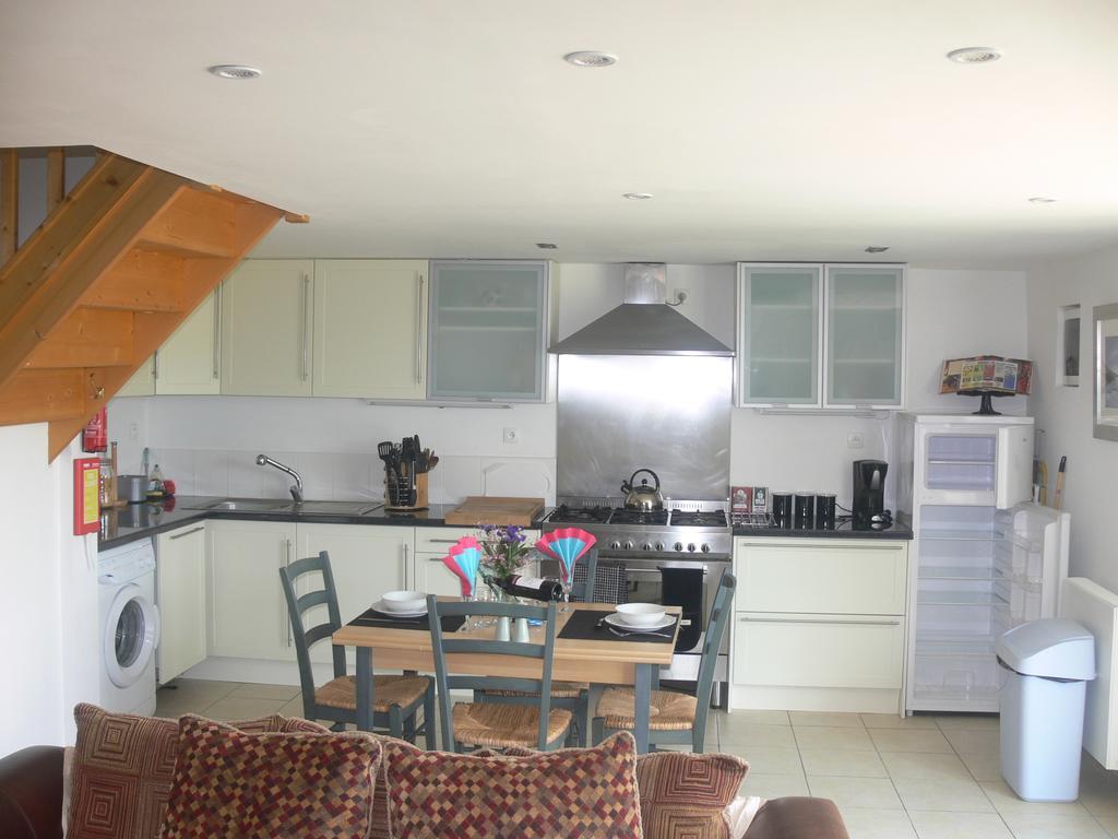 Le Jardin B&B Isigny-le-Buat Экстерьер фото