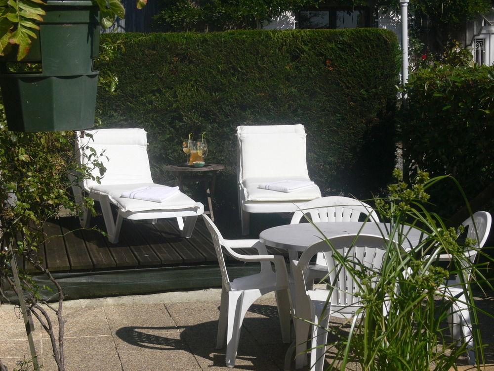 Le Jardin B&B Isigny-le-Buat Экстерьер фото