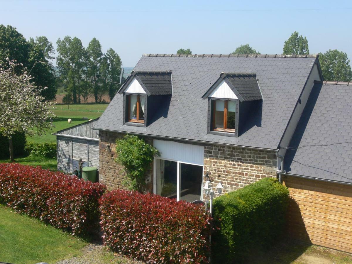 Le Jardin B&B Isigny-le-Buat Экстерьер фото
